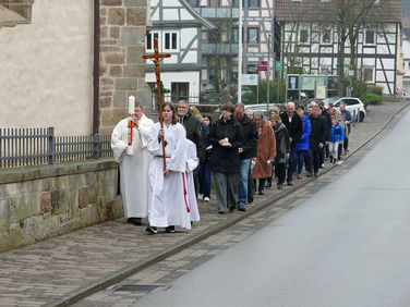 Lumen Christi - Auferstehungsmesse in St. Crescentius (Foto: Karl-Franz Thiede)